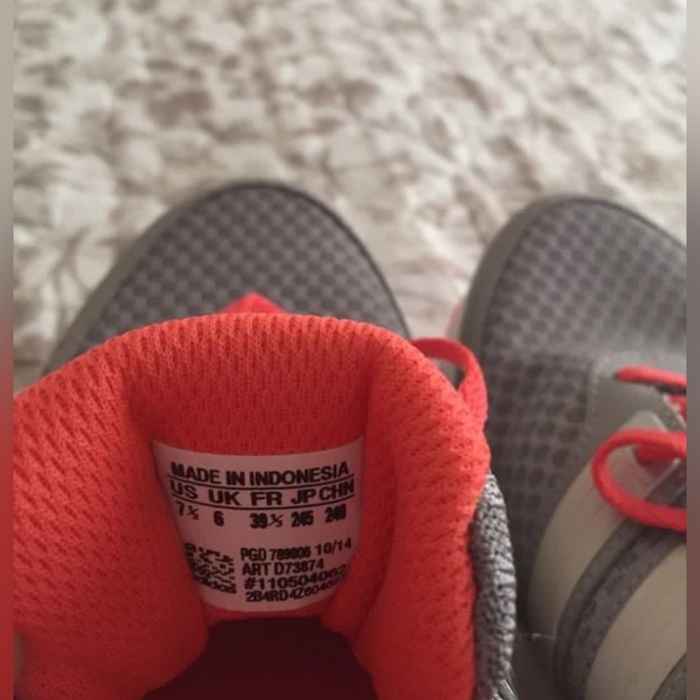 Adidas Running Shoes - Picture 3 of 5
